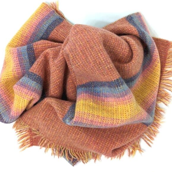 Hand Woven Wool Throw - Picture 3 of 6